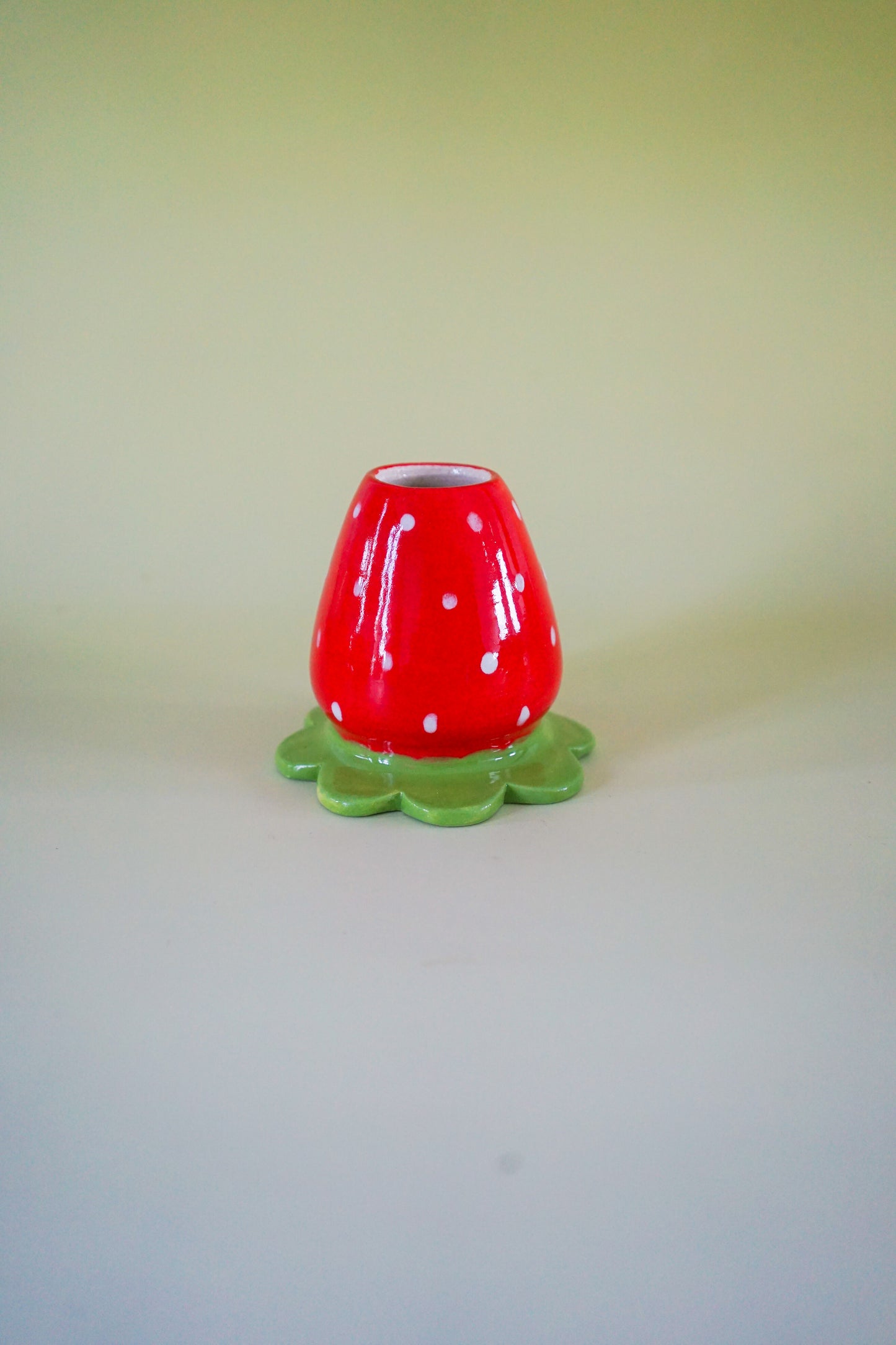 Chasen Holder - Strawberry - Pre Order